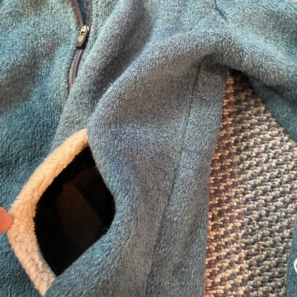 Kuhl jacket. Girls size XS (5-6). Fleece lined pockets. Zip-up. So cozy. - Picture 5 of 6